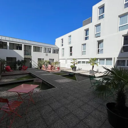 T1 Urbain Elegant In Apartment Idron